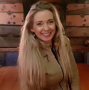 Meet your Posher, Hayley